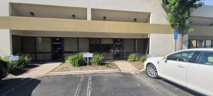 10722 Arrow Route, Rancho Cucamonga, CA à louer Photo du bâtiment- Image 1 de 17