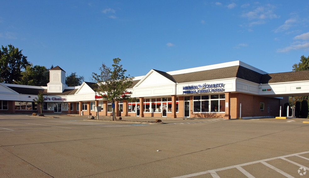 1132-1152 Pearl Rd, Brunswick, OH for lease - Building Photo - Image 3 of 6