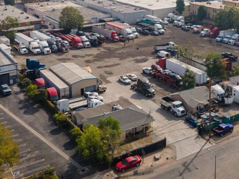 11942 Allegheny St, Sun Valley, CA à vendre - Photo du bâtiment - Image 3 de 12