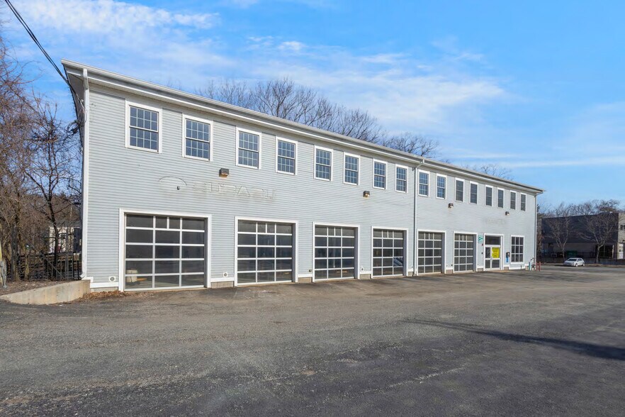 50 Powder Mill Rd, Acton, MA à vendre - Photo du bâtiment - Image 2 de 7