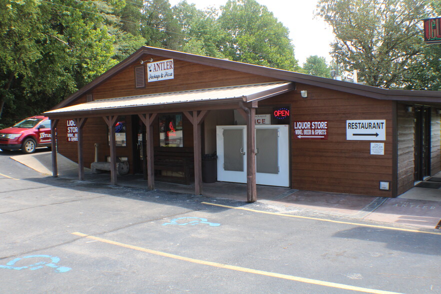 112 Third St, Gainesville, MO for sale - Building Photo - Image 1 of 1