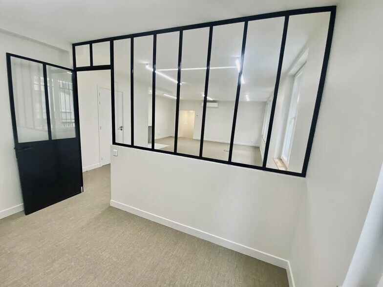 10 Cite D'Angouleme, Paris à louer - Photo du bâtiment - Image 3 de 6