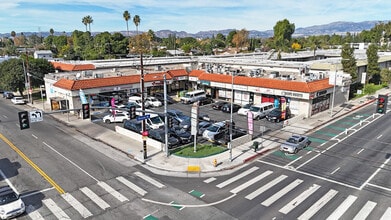 18501 Victory Blvd, Reseda, CA - AERIAL  map view