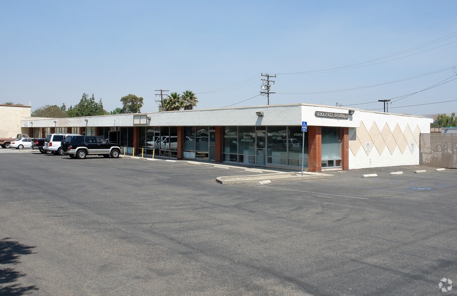725-773 California Ave, Simi Valley, CA for lease - Primary Photo - Image 3 of 7