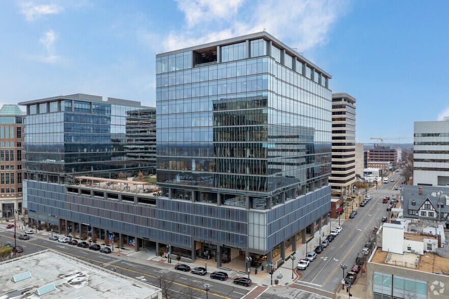 8001 Forsyth Blvd, Saint Louis, MO à louer - Photo principale - Image 1 de 18