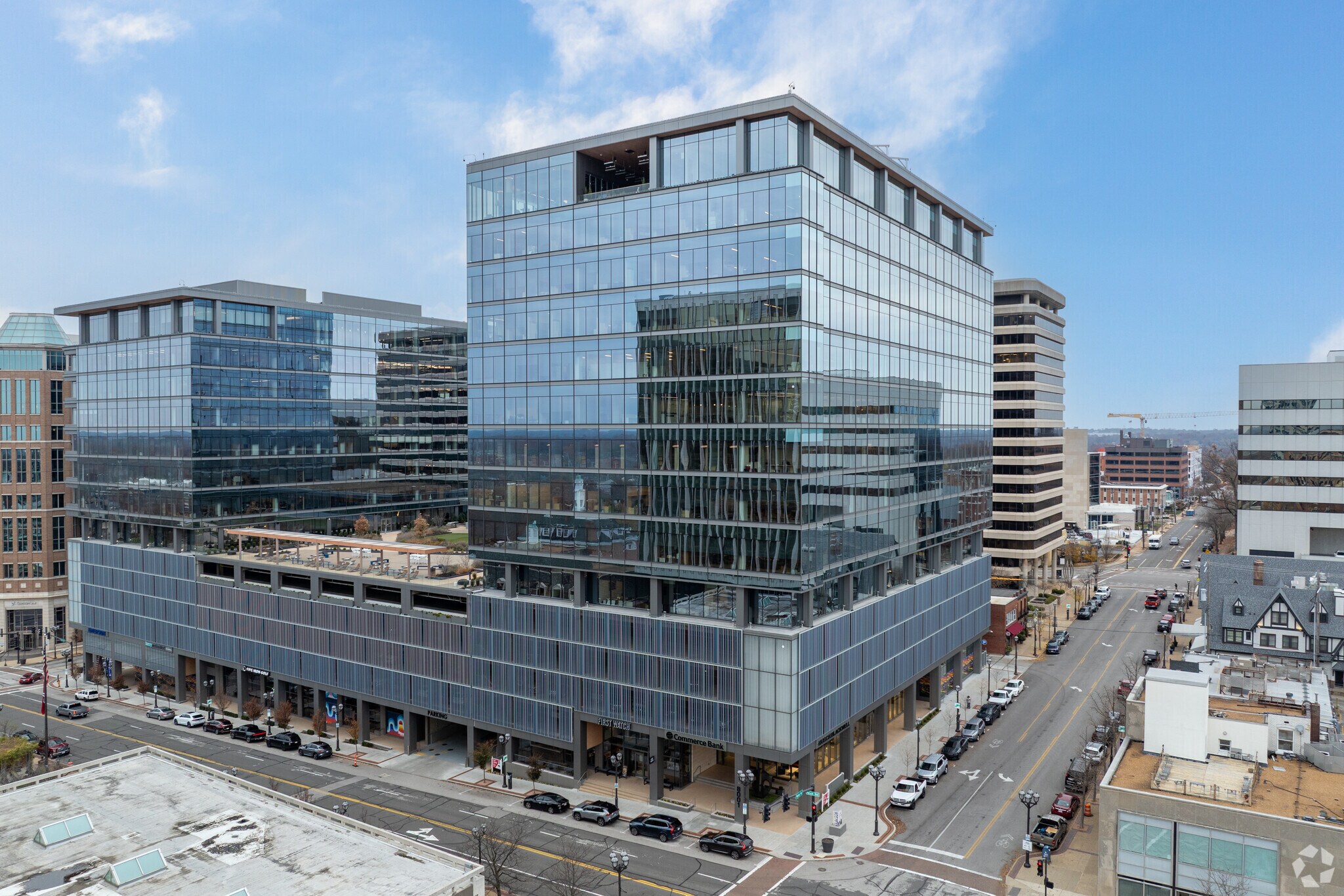 8001 Forsyth Blvd, Saint Louis, MO à louer Photo principale- Image 1 de 19