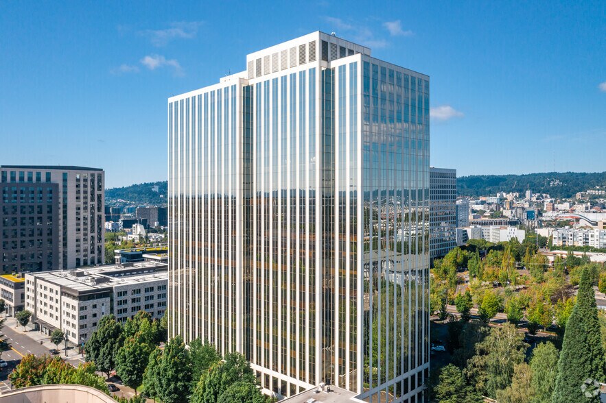 825 NE Multnomah St, Portland, OR à louer - Photo du bâtiment - Image 2 de 5