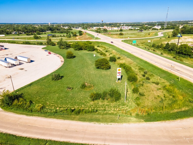 Hemlock, Leroy, IL for lease - Building Photo - Image 2 of 8