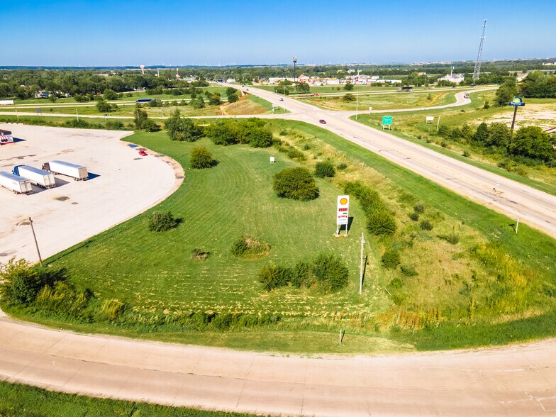 Hemlock, Leroy, IL for lease - Building Photo - Image 3 of 8