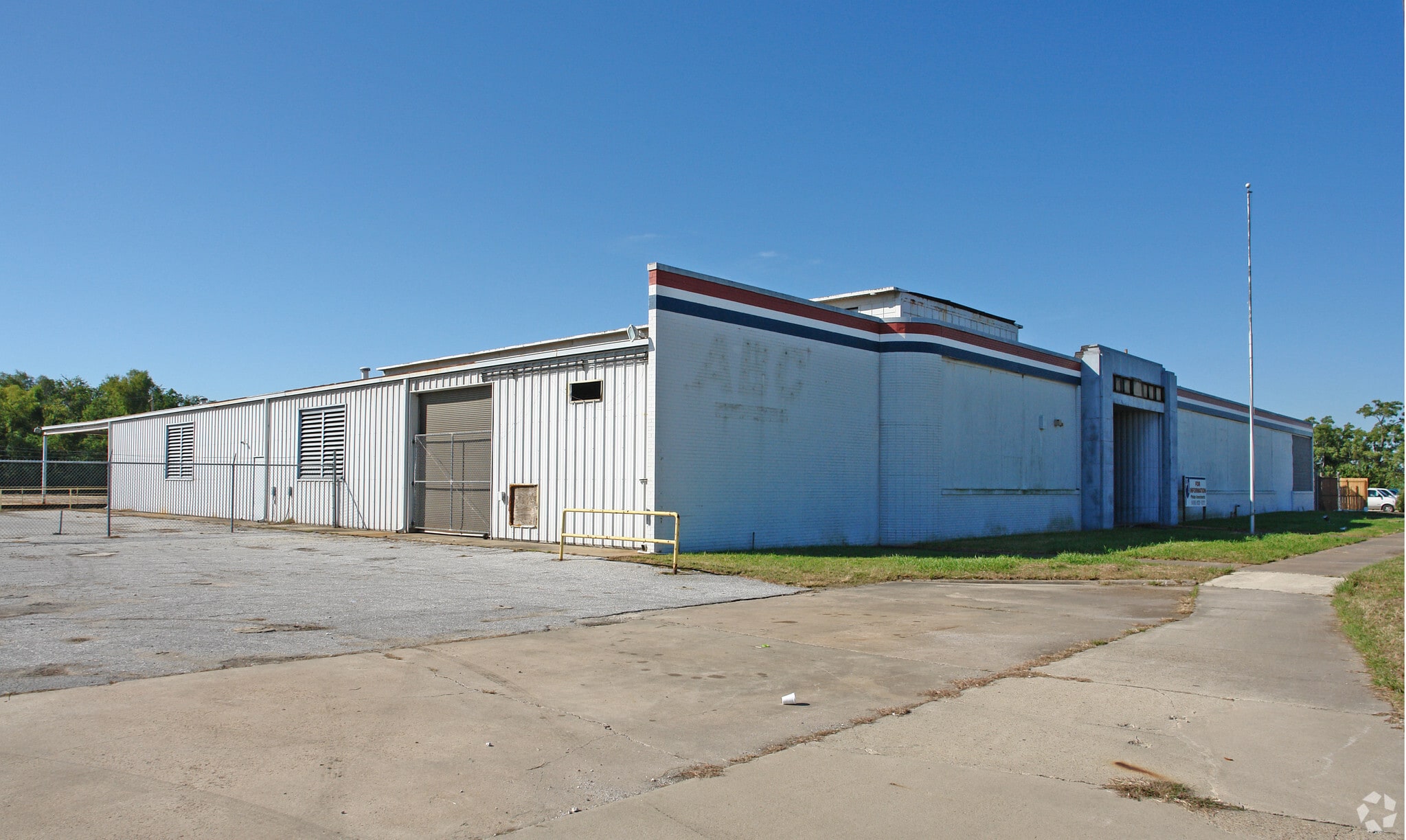 3087 College St, Beaumont, TX for lease Primary Photo- Image 1 of 5
