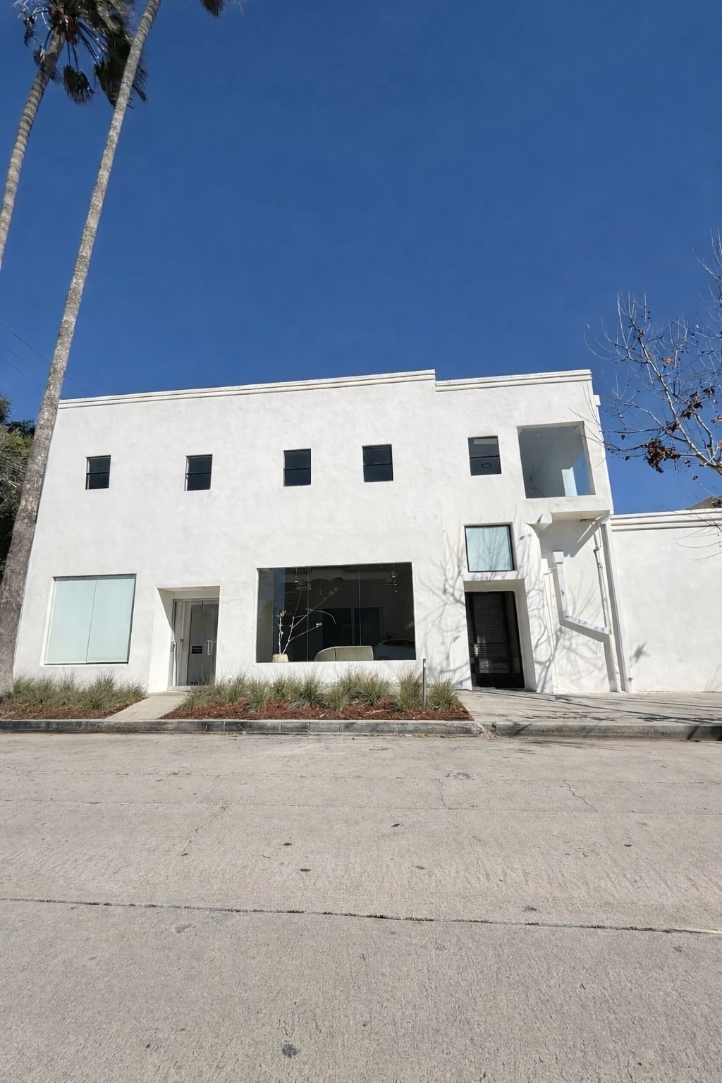 304 N Harper Ave, Los Angeles, CA for lease Primary Photo- Image 1 of 12