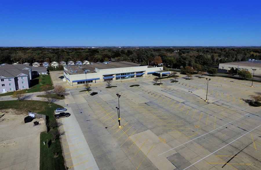 4000 University Ave, Waterloo, IA for lease - Other - Image 1 of 4