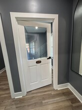 301-304 Macy Dr, Roswell, GA for lease Interior Photo- Image 1 of 3