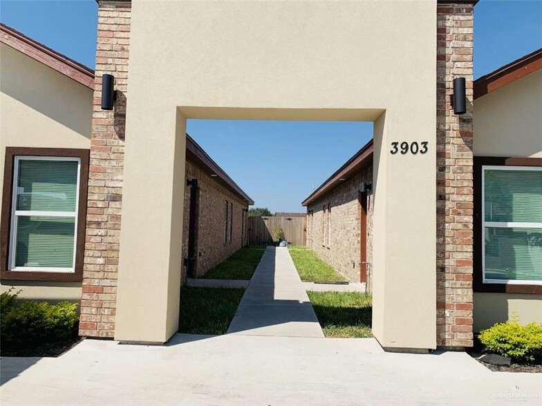 3903 Valeria St, Edinburg, TX à vendre - Photo du bâtiment - Image 2 de 15