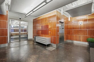 15 Bull St, Savannah, GA for lease Interior Photo- Image 2 of 18