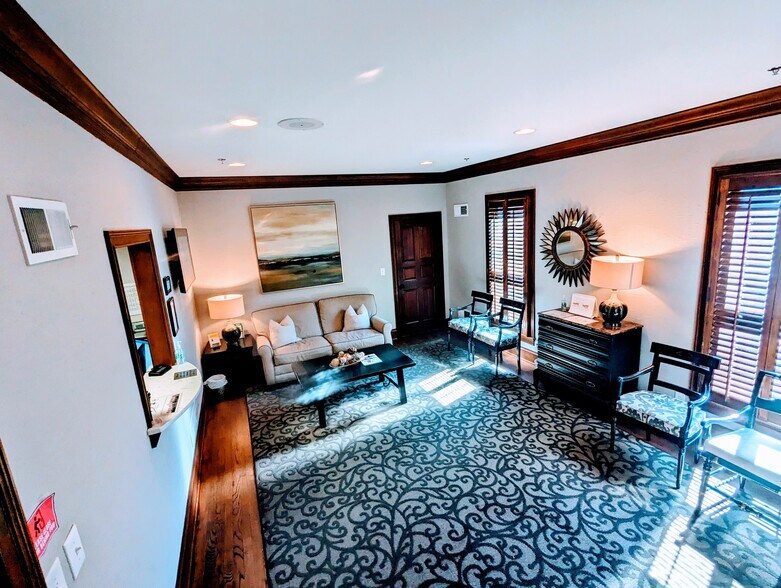 4721 Chamblee Dunwoody Rd, Atlanta, GA à louer - Hall d’entrée - Image 3 de 15