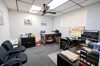 529 W Flagler St, Miami, FL for lease Interior Photo- Image 2 of 21