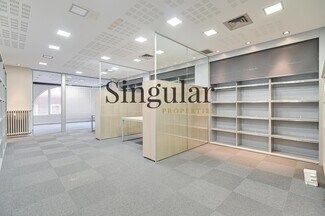 Plus de détails pour Multi-résidentiel à vendre