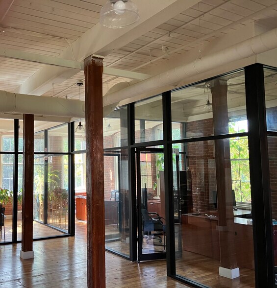 296 Nonotuck St, Northampton, MA à louer - Photo intérieure - Image 3 de 24