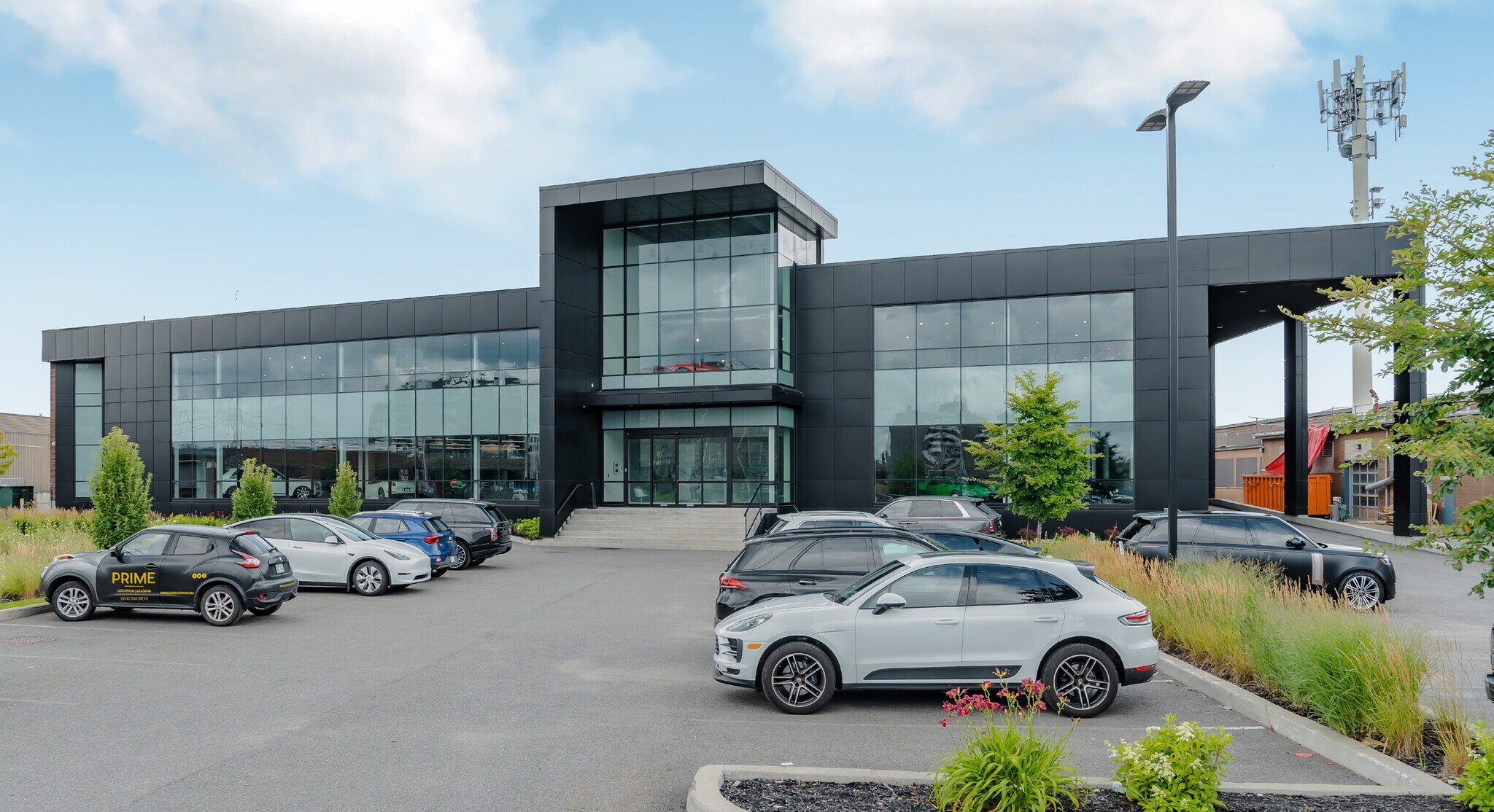 5760-5770 Ch De La Côte-De-Liesse, Mont-Royal, QC à vendre Photo principale- Image 1 de 1