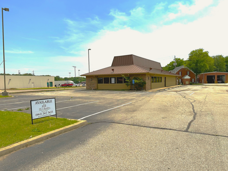 870 University St, Martin, TN for sale - Building Photo - Image 1 of 1