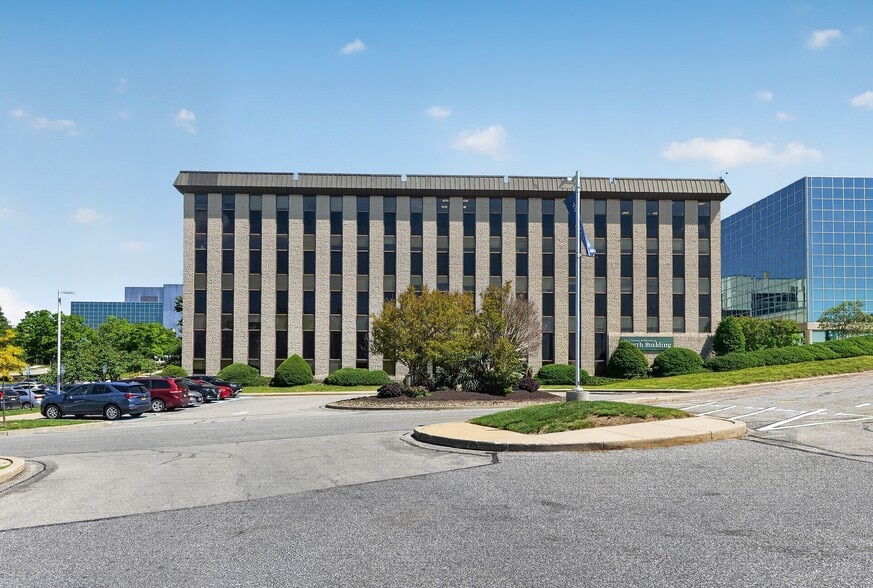 5445-5601 Loch Raven Blvd, Baltimore, MD for lease - Building Photo - Image 3 of 22
