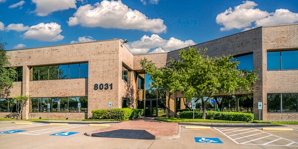 8031 Airport Blvd, Houston, TX à louer - Photo du bâtiment - Image 1 de 4