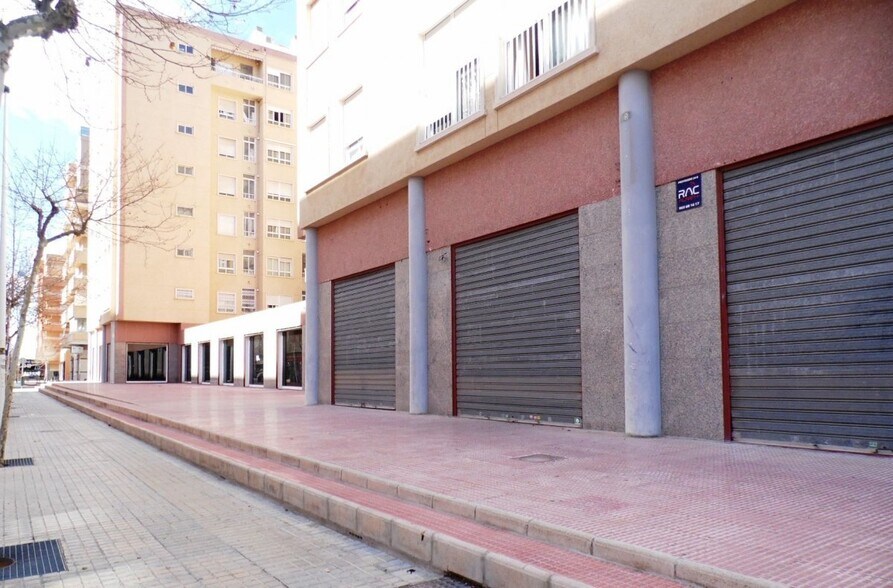 Commerce de détail dans Elche, Alicante à louer - Photo du bâtiment - Image 3 de 12