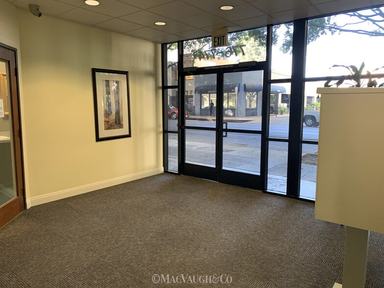 776 E Green St, Pasadena, CA à louer - Photo intérieure - Image 3 de 6