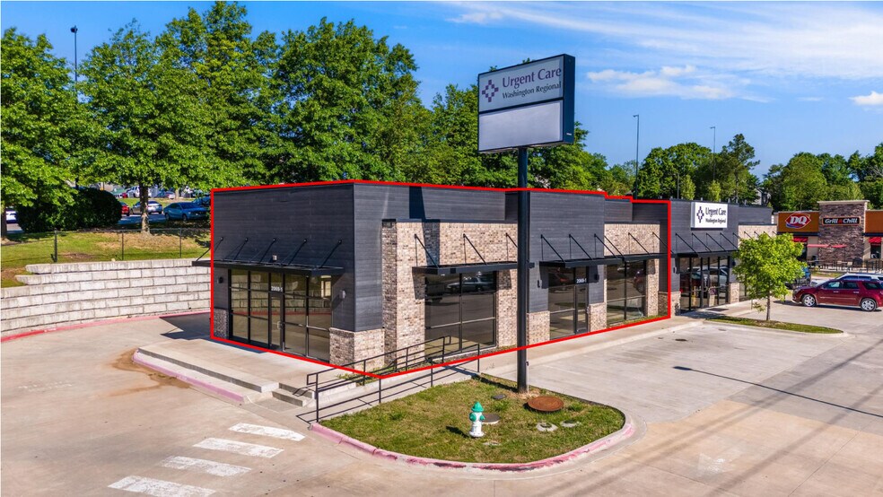 2069 N Crossover Rd, Fayetteville, AR à louer - Photo du bâtiment - Image 3 de 9