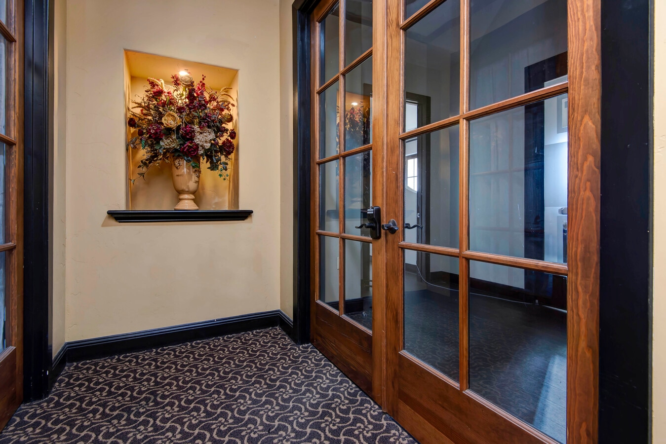 1531 E Bradford Pky, Springfield, MO 65804 - Unit 320 -  - Interior Photo - Image 2 of 18