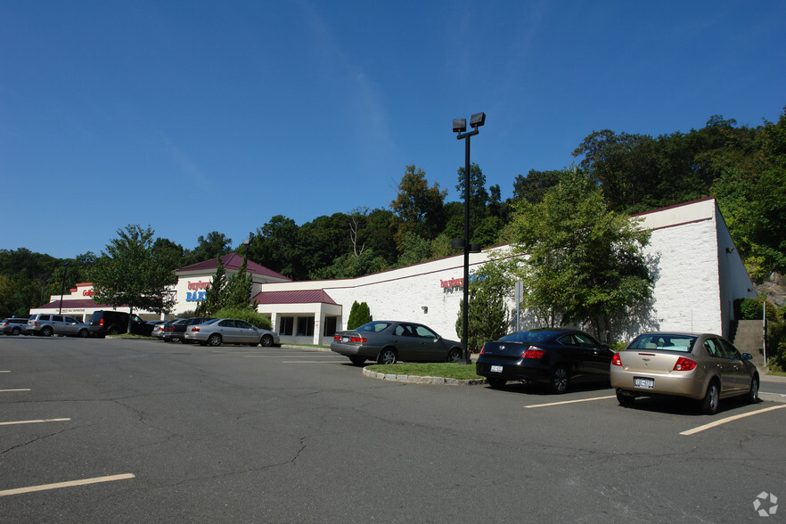 1019 Central Park Ave, Scarsdale, NY for lease - Primary Photo - Image 1 of 5