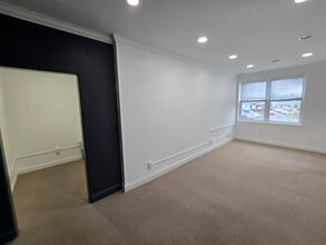 1120 Old Country Rd, Plainview, NY for lease Interior Photo- Image 2 of 3