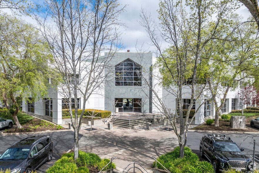 2220 Douglas Blvd, Roseville, CA for lease - Building Photo - Image 3 of 6