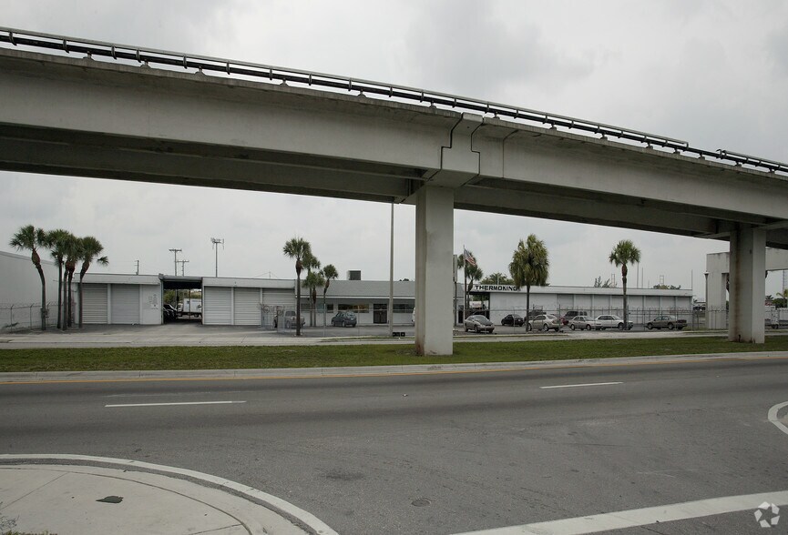 4333 NW 27th Ave, Miami, FL à vendre - Photo du bâtiment - Image 3 de 4