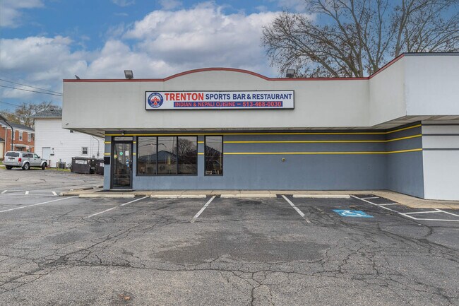 More details for 4 E State St, Trenton, OH - Retail for Sale