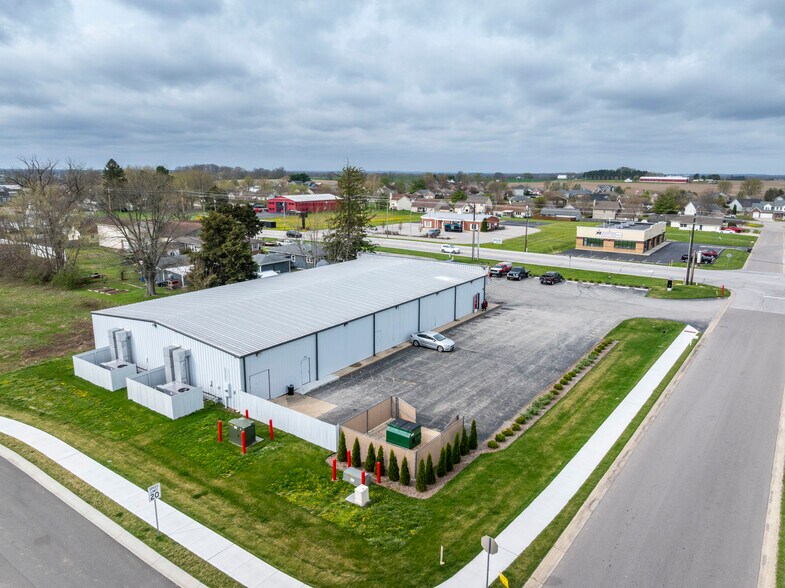 783 Nathan Dr, Trafalgar, IN à vendre - Photo du bâtiment - Image 3 de 7