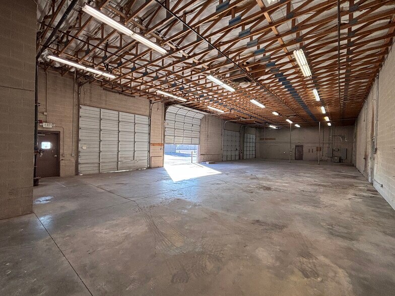 1107-1119 W Ranch Rd, Tempe, AZ à louer - Photo du bâtiment - Image 3 de 9