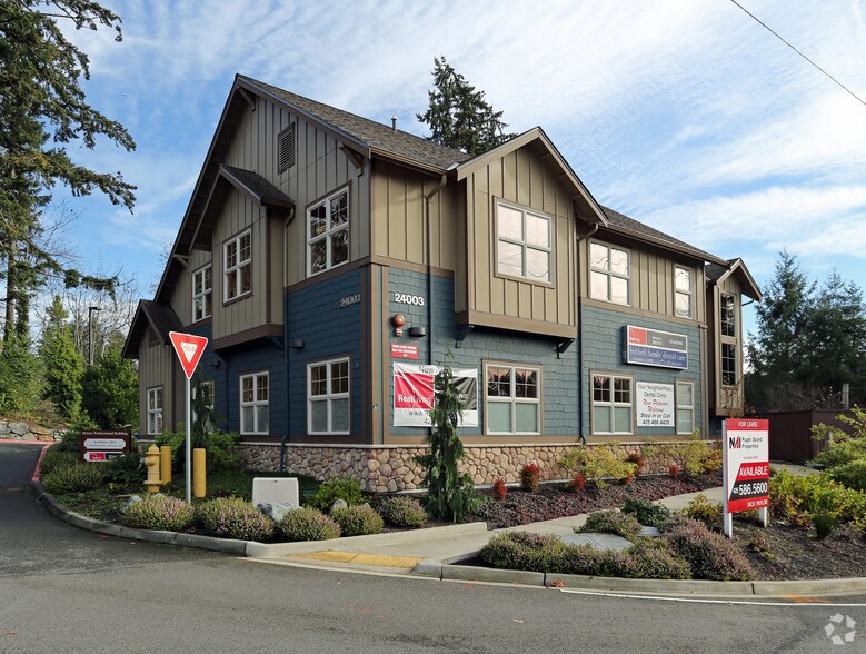 24003 Bothell Everett Hwy, Bothell, WA à louer - Photo du bâtiment - Image 2 de 7