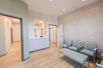 40 Kupaoa St, Makawao, HI for lease Lobby- Image 2 of 7