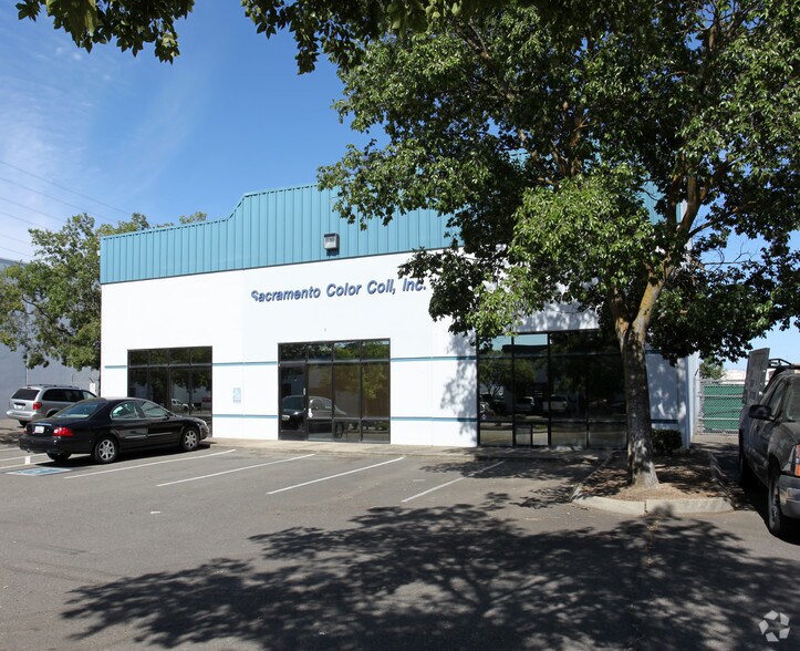 8370 Rovana Cir, Sacramento, CA for lease - Building Photo - Image 2 of 7