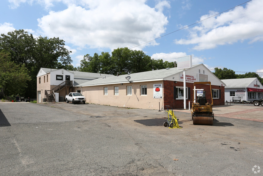 171-173 Shaker Rd, East Longmeadow, MA for lease - Building Photo - Image 2 of 21