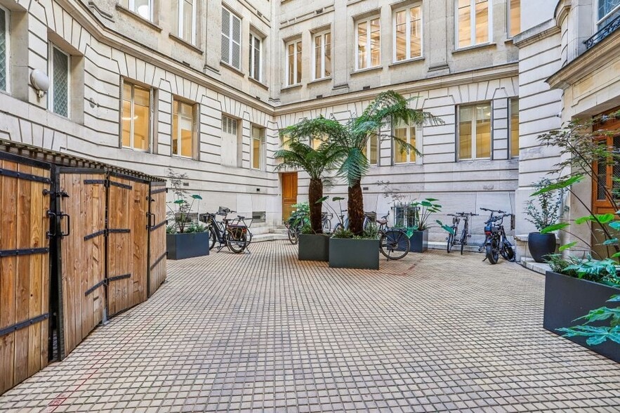 41 Avenue De Friedland, Paris for lease - Building Photo - Image 3 of 9