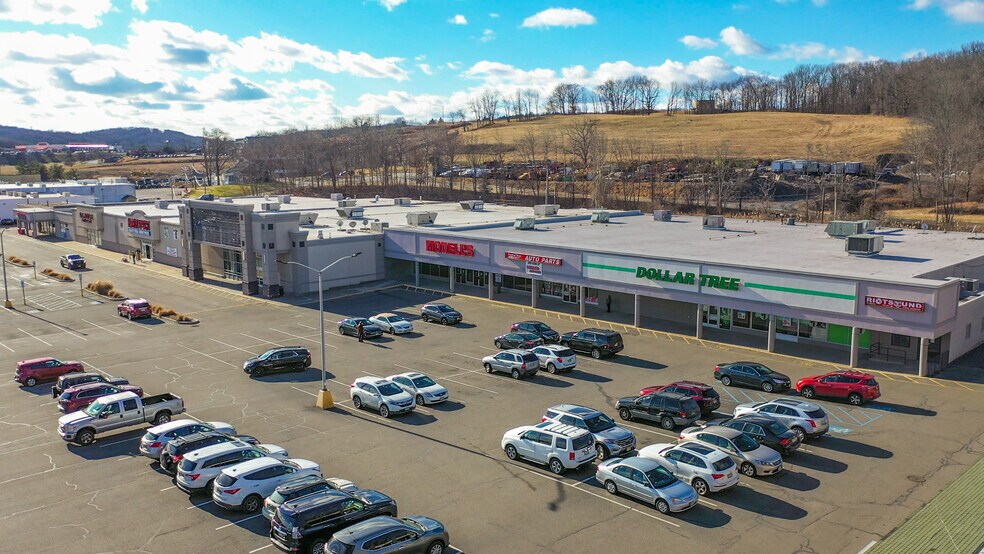 17-27 Hampton House Rd, Newton, NJ à louer - Photo du bâtiment - Image 2 de 7