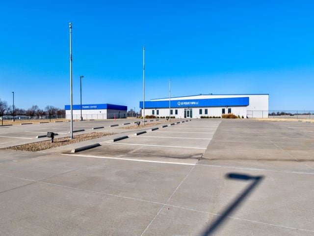 2201 W South Ave, Ponca City, OK for sale Primary Photo- Image 1 of 39