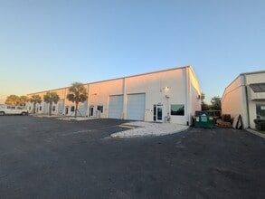 6250-6270 Clarity Ct, Sarasota, FL for lease Interior Photo- Image 2 of 4