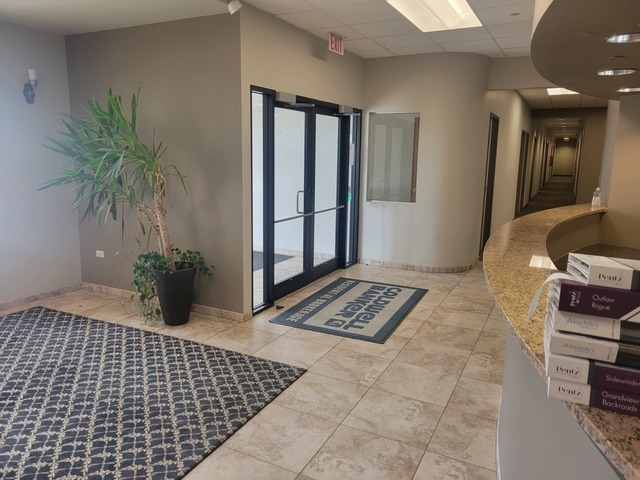 6400 N Northwest Hwy, Chicago, IL for lease - Building Photo - Image 3 of 7