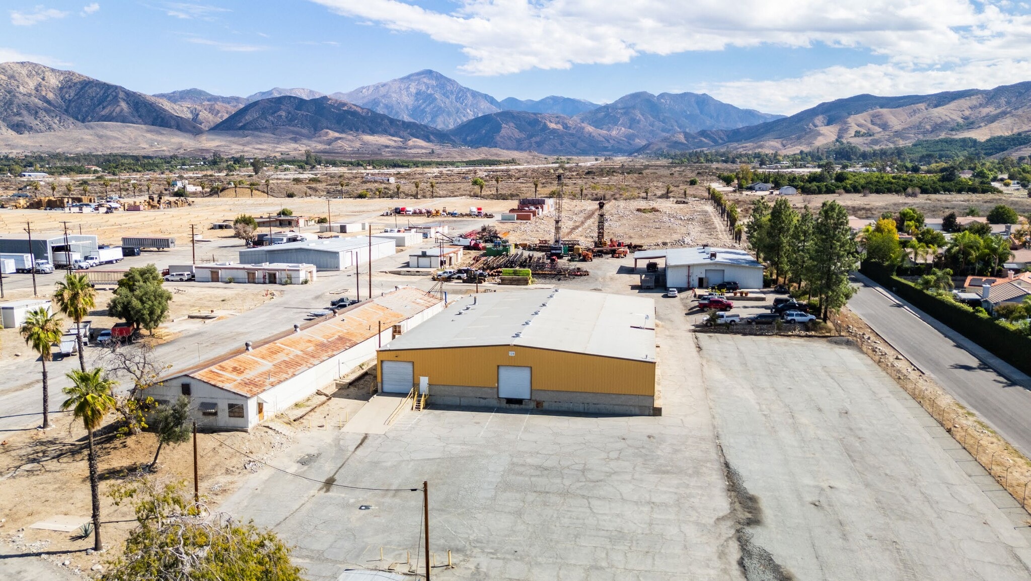 1500 Crafton Ave, Mentone, CA à louer Photo du bâtiment- Image 1 de 10