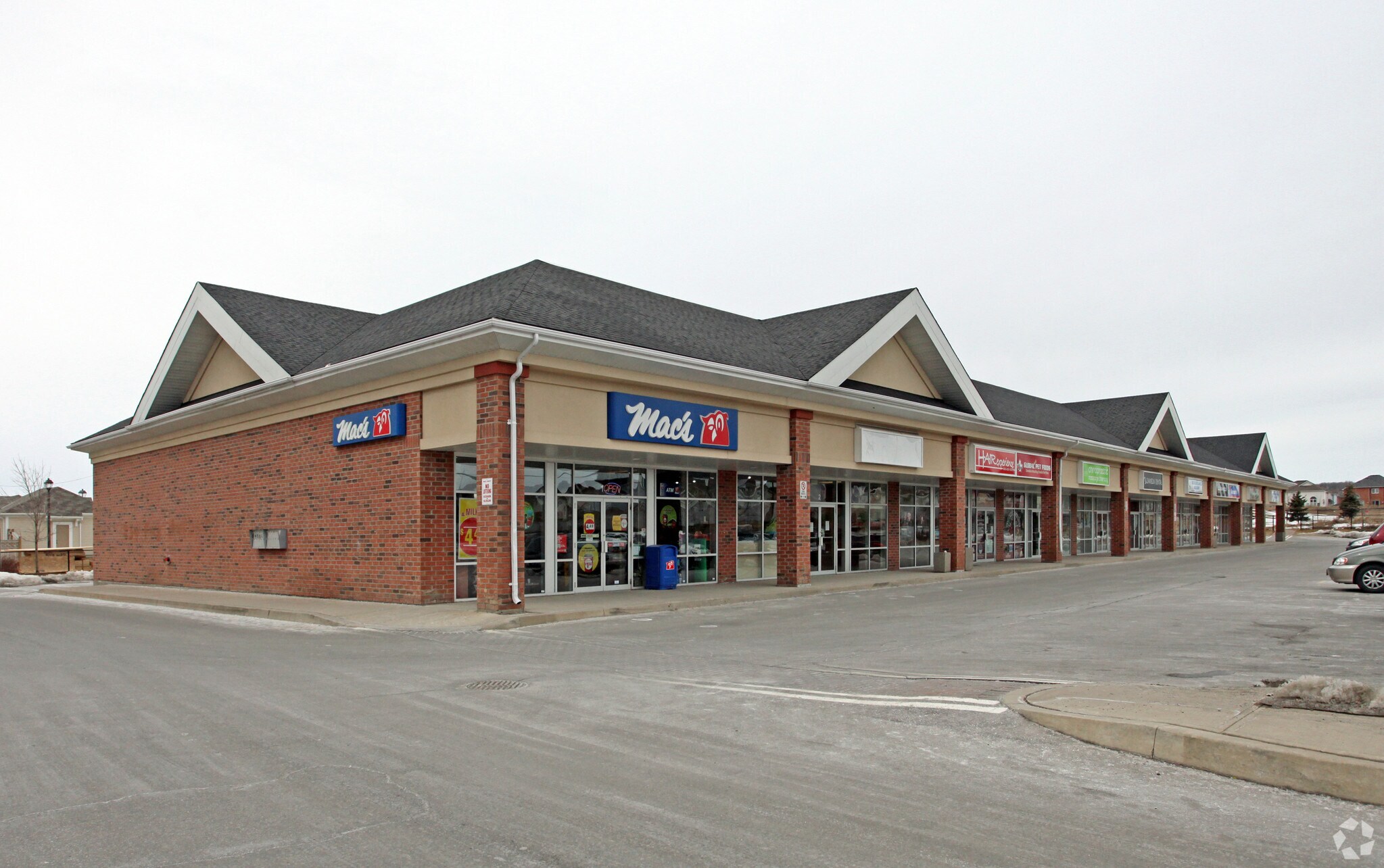 200 Carnwith Dr E, Whitby, ON à vendre Photo principale- Image 1 de 1