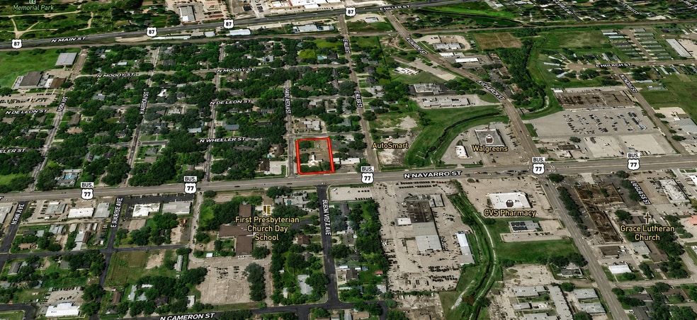 2501 N Navarro St, Victoria, TX for sale - Building Photo - Image 3 of 4